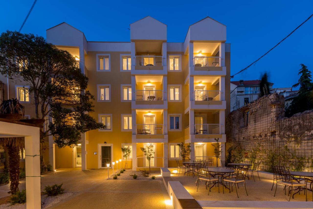 Porto Sereno Apartments Шибеник Экстерьер фото