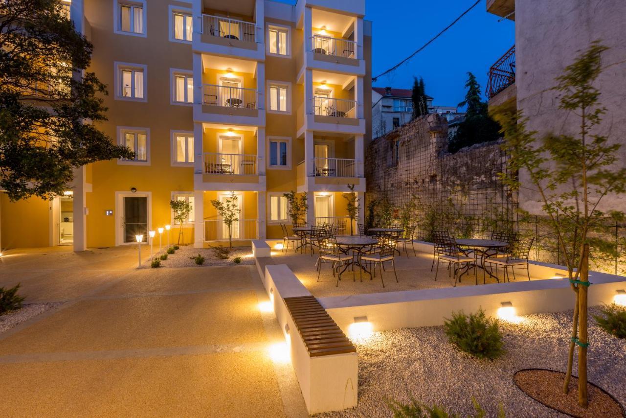 Porto Sereno Apartments Шибеник Экстерьер фото