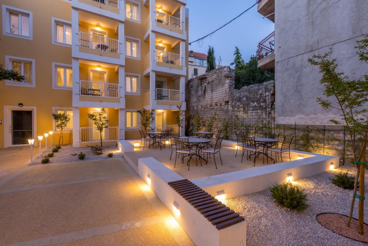 Porto Sereno Apartments Шибеник Экстерьер фото