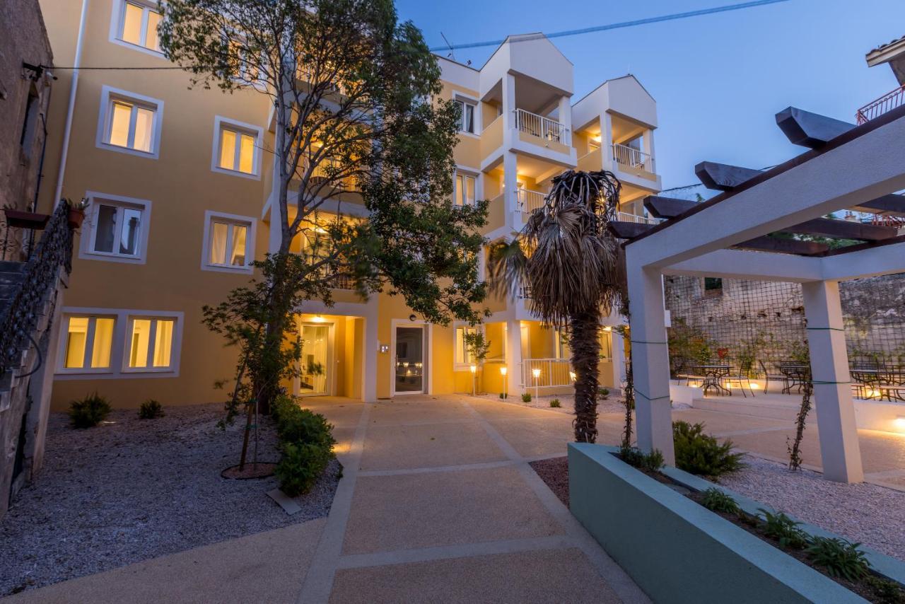 Porto Sereno Apartments Шибеник Экстерьер фото