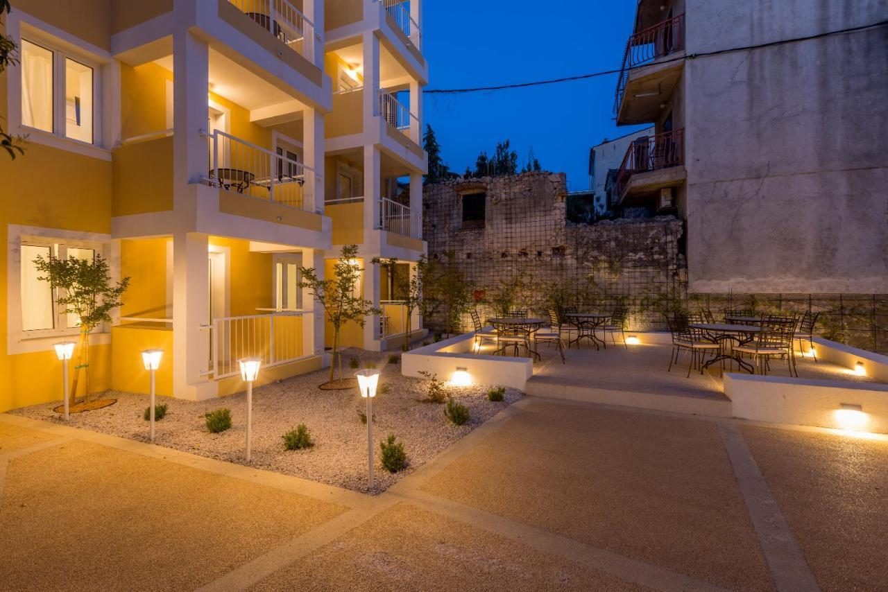 Porto Sereno Apartments Шибеник Экстерьер фото