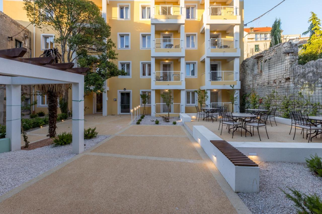 Porto Sereno Apartments Шибеник Экстерьер фото