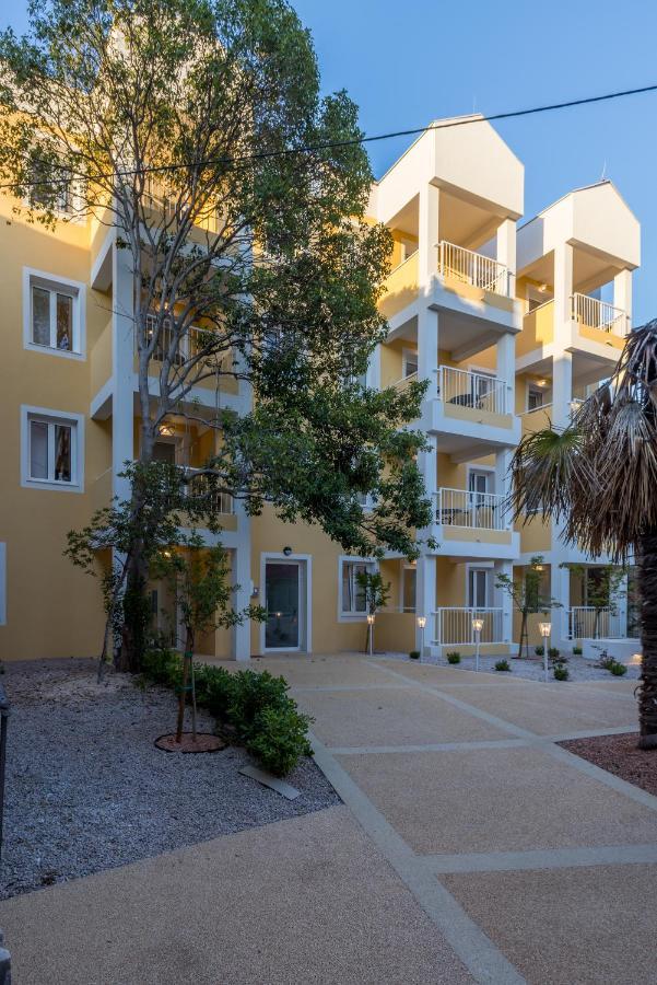 Porto Sereno Apartments Шибеник Экстерьер фото