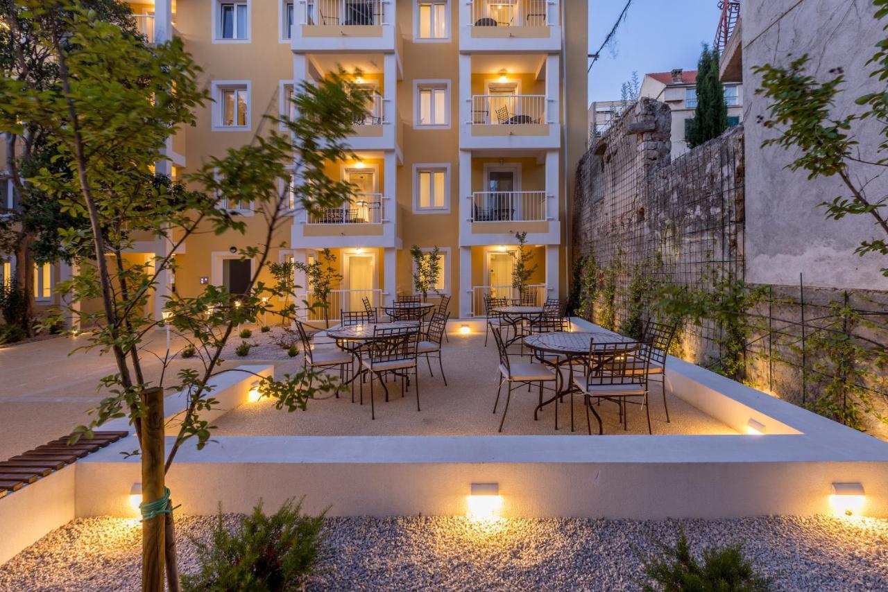 Porto Sereno Apartments Шибеник Экстерьер фото