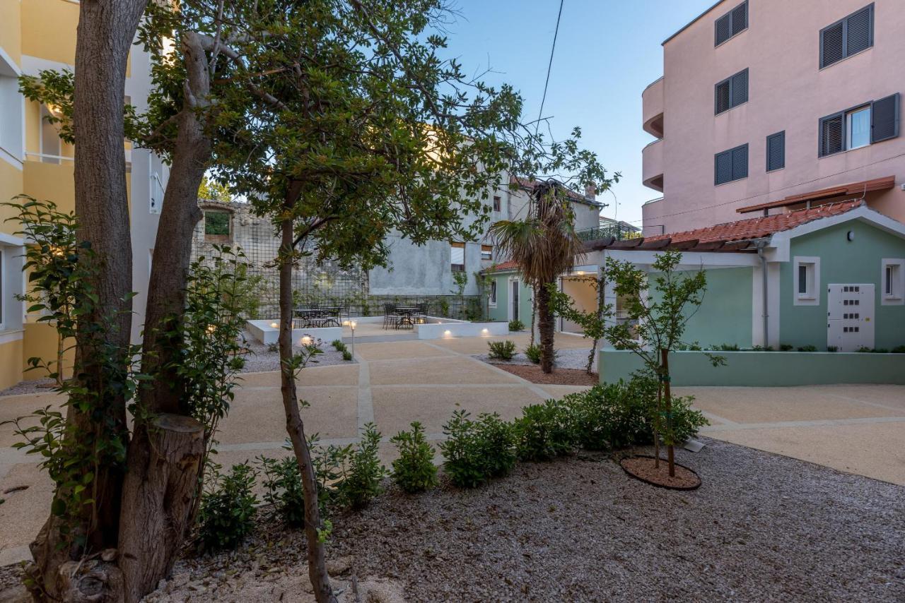 Porto Sereno Apartments Шибеник Экстерьер фото